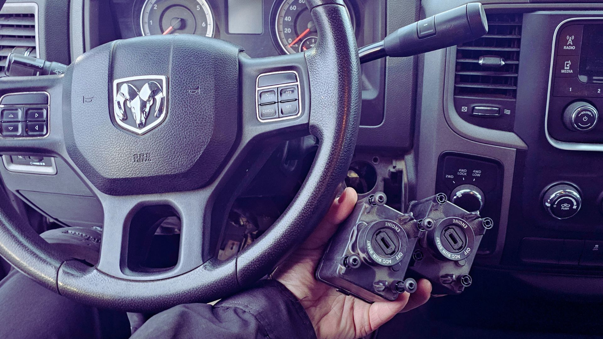 Emergency mobile car key replacement